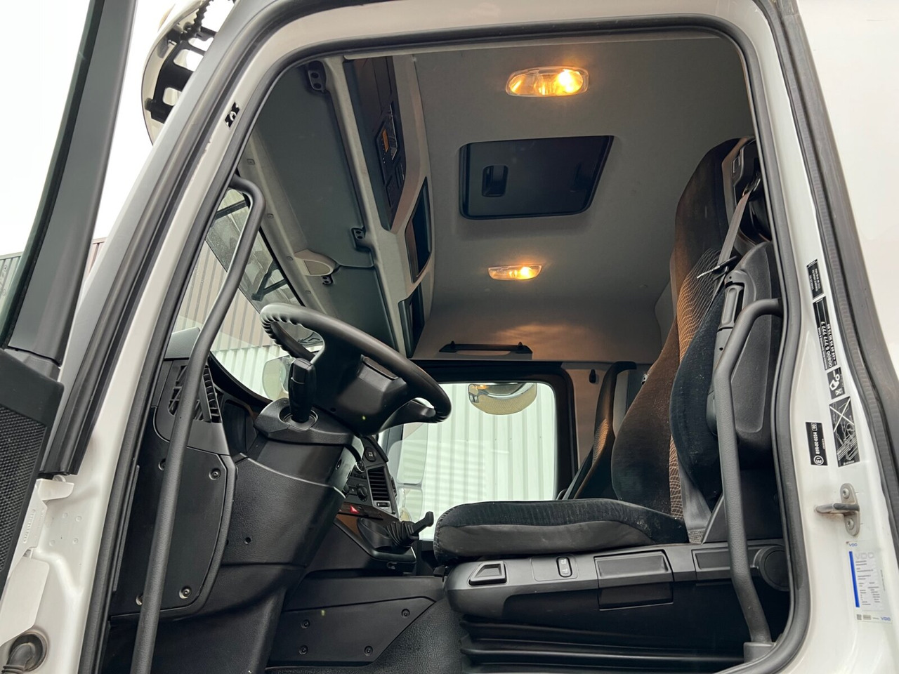 Mercedes-Benz Arocs 1830 K 4x2 Arocs 1830 K 4x2, Funk - Портальный бункеровоз: фото 3 Mercedes-Benz Arocs 1830 K 4x2 Arocs 1830 K 4x2, Funk - Портальный бункеровоз: фото 3