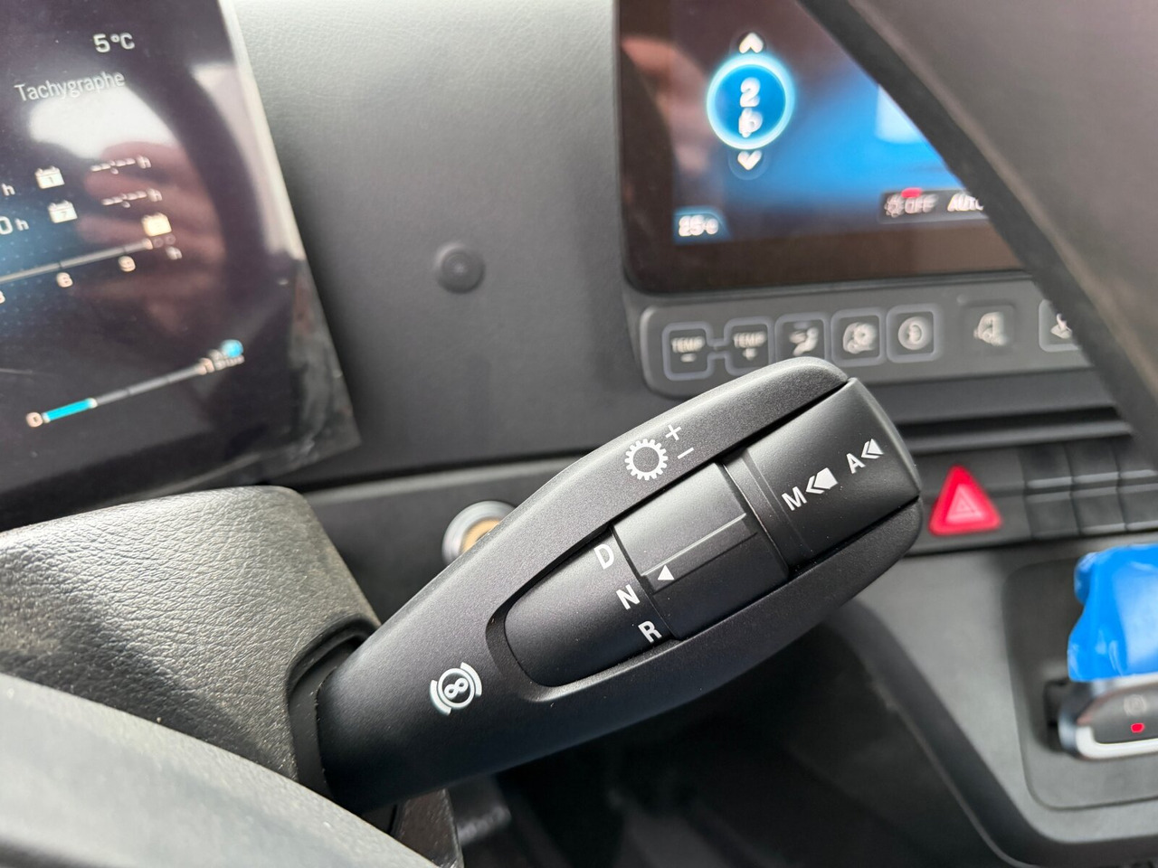 Mercedes-Benz Arocs 1840 K 4x2 Arocs 1840 K 4x2, MultimediaCockpit, 2x Nebenantrieb, NMV & Motorabtrieb - Грузовик-шасси: фото 5 Mercedes-Benz Arocs 1840 K 4x2 Arocs 1840 K 4x2, MultimediaCockpit, 2x Nebenantrieb, NMV & Motorabtrieb - Грузовик-шасси: фото 5