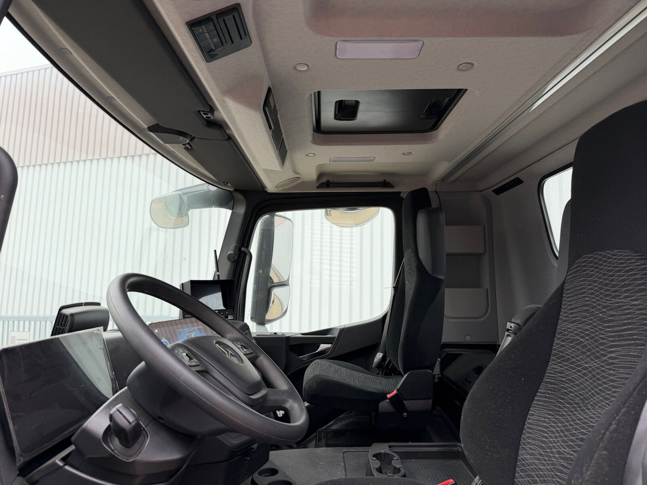 Mercedes-Benz Arocs 1840 K 4x2 Arocs 1840 K 4x2, MultimediaCockpit, 2x Nebenantrieb, NMV & Motorabtrieb - Крюковой мультилифт: фото 3 Mercedes-Benz Arocs 1840 K 4x2 Arocs 1840 K 4x2, MultimediaCockpit, 2x Nebenantrieb, NMV & Motorabtrieb - Крюковой мультилифт: фото 3