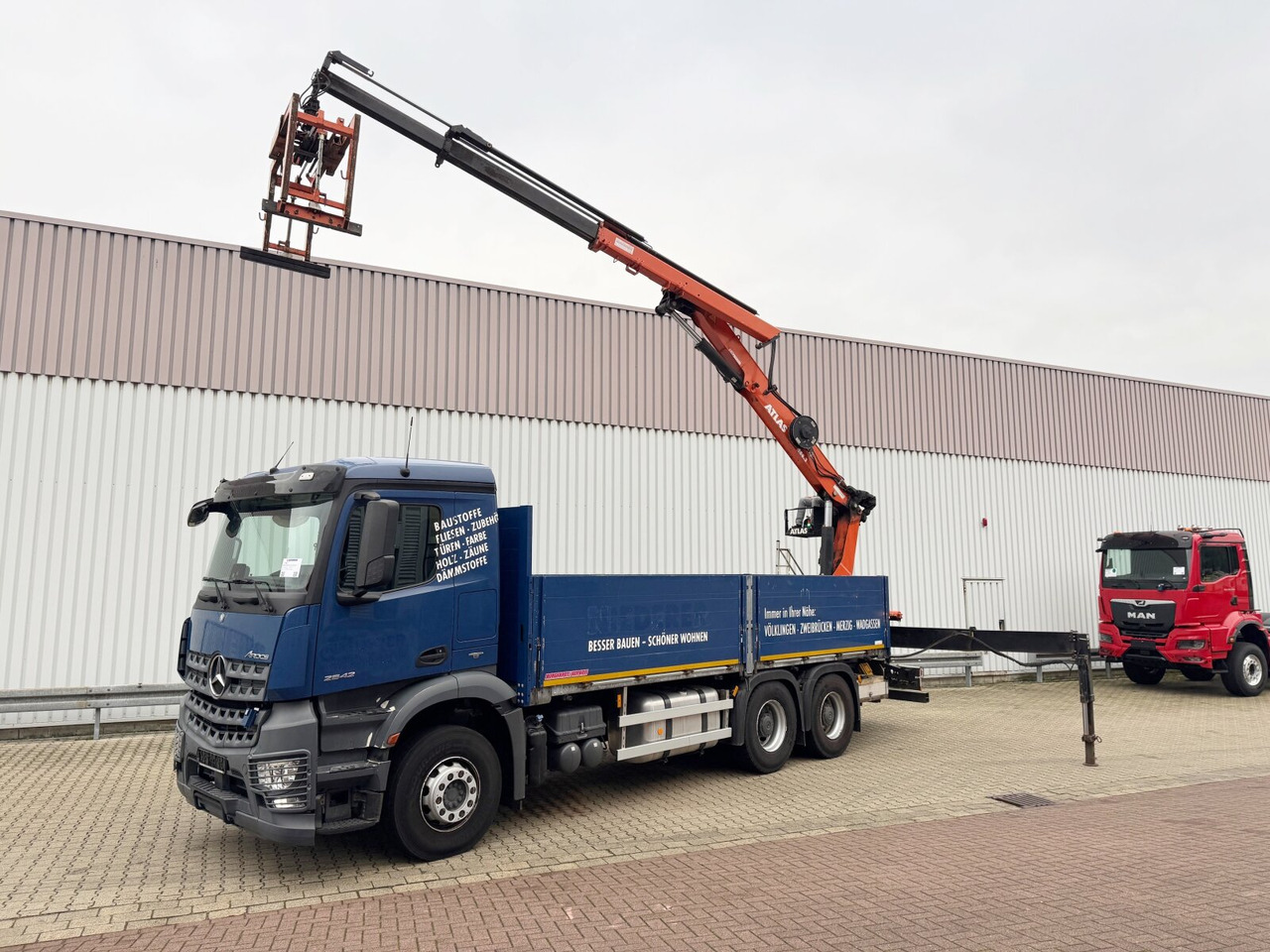 Mercedes-Benz Arocs 2642 6x4 Arocs 2642 6x4 mit Heckkran Atlas AK 186.3 V-2 - Автоманипулятор, Грузовик бортовой/ Платформа: фото 1 Mercedes-Benz Arocs 2642 6x4 Arocs 2642 6x4 mit Heckkran Atlas AK 186.3 V-2 - Автоманипулятор, Грузовик бортовой/ Платформа: фото 1