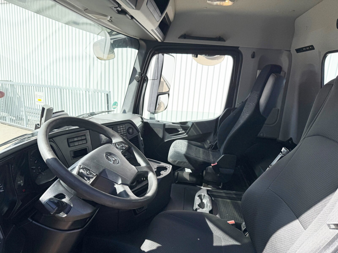Mercedes-Benz Arocs 2643 LK 6x6 HAD Arocs 2643 LK 6x6 HAD, HydroDrive - Самосвал: фото 4 Mercedes-Benz Arocs 2643 LK 6x6 HAD Arocs 2643 LK 6x6 HAD, HydroDrive - Самосвал: фото 4