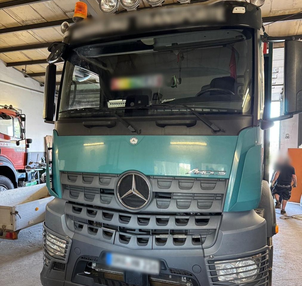 Mercedes-Benz Arocs 2648 6x4 Arocs 2648 6x4 mit Heckkran Epsilon M12Z83, Krankabine - Лесовоз, Автоманипулятор: фото 3 Mercedes-Benz Arocs 2648 6x4 Arocs 2648 6x4 mit Heckkran Epsilon M12Z83, Krankabine - Лесовоз, Автоманипулятор: фото 3