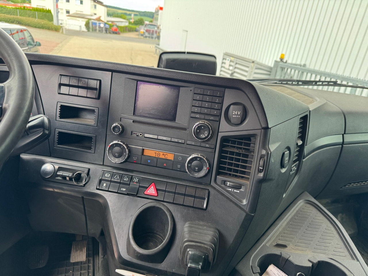 Mercedes-Benz Arocs 2651 L 6x4 Arocs 2651 L 6x4, Retarder, StreamSpace - Грузовик-шасси: фото 2 Mercedes-Benz Arocs 2651 L 6x4 Arocs 2651 L 6x4, Retarder, StreamSpace - Грузовик-шасси: фото 2