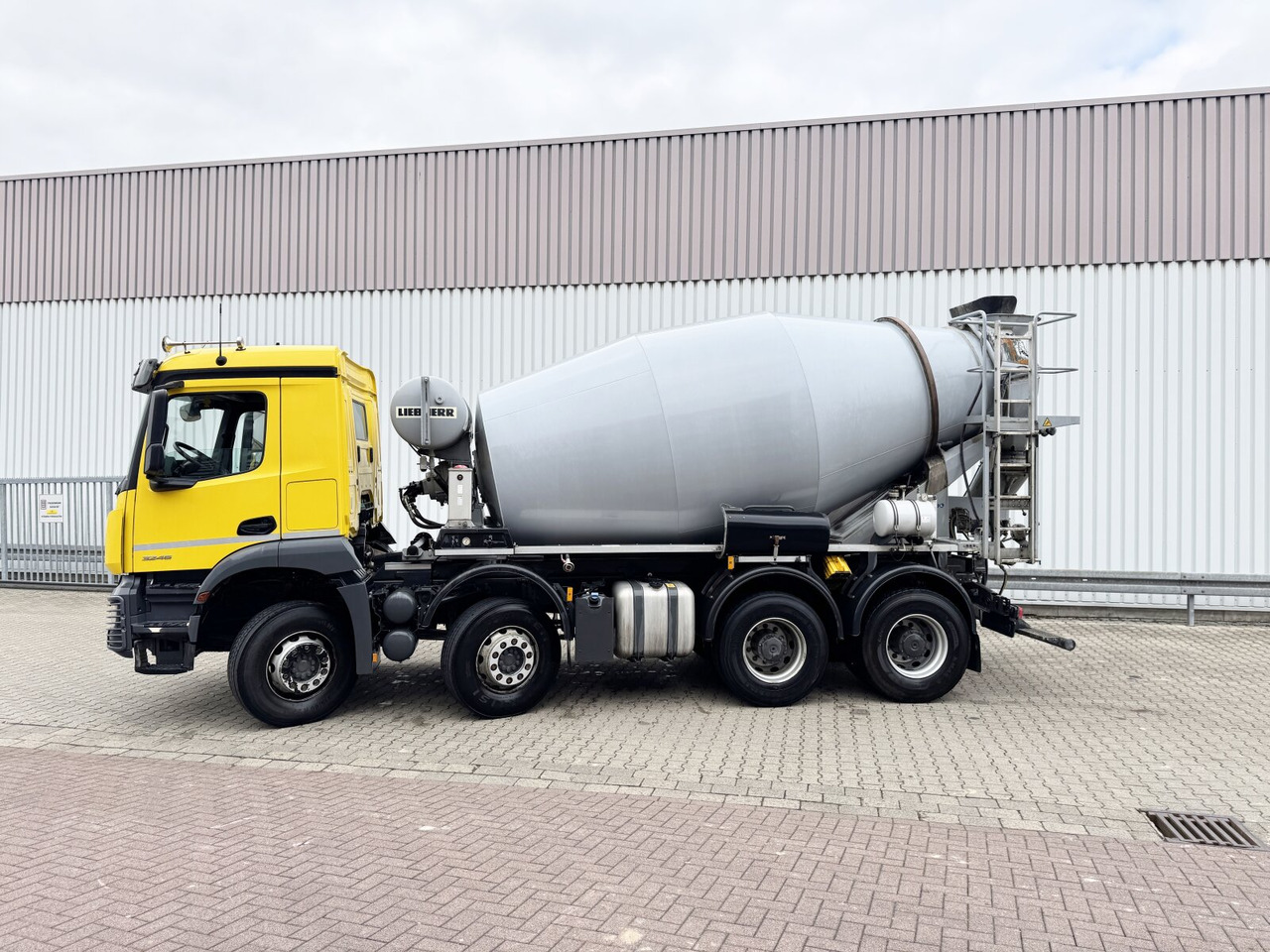 Mercedes-Benz Arocs 3246 B 8x4/4 Arocs 3246 B 8x4/4, Liebherr HTM 905 Mischer, 9m³, Multimedia Cockpit, Navi - Автобетоносмеситель: фото 3 Mercedes-Benz Arocs 3246 B 8x4/4 Arocs 3246 B 8x4/4, Liebherr HTM 905 Mischer, 9m³, Multimedia Cockpit, Navi - Автобетоносмеситель: фото 3