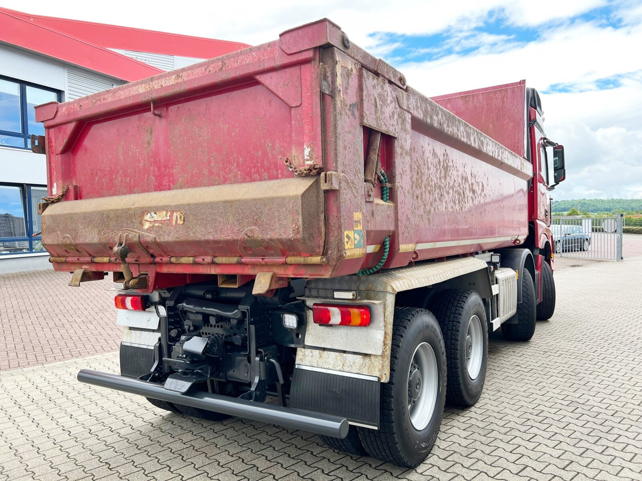 Mercedes-Benz Arocs 3263 8x4/4 Arocs 3263 8x4/4, Retarder, Stahlmulde ca.14m³, Hydr. Heckklappe в лизинг Mercedes-Benz Arocs 3263 8x4/4 Arocs 3263 8x4/4, Retarder, Stahlmulde ca.14m³, Hydr. Heckklappe: фото 9