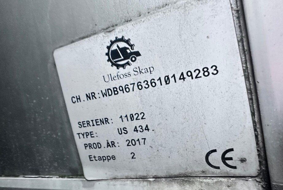 Mercedes-Benz Atego 1330 4x4 Atego 1330 4x4, Iso-Koffer mit Heizung und LBW - Грузовик с закрытым кузовом: фото 3 Mercedes-Benz Atego 1330 4x4 Atego 1330 4x4, Iso-Koffer mit Heizung und LBW - Грузовик с закрытым кузовом: фото 3