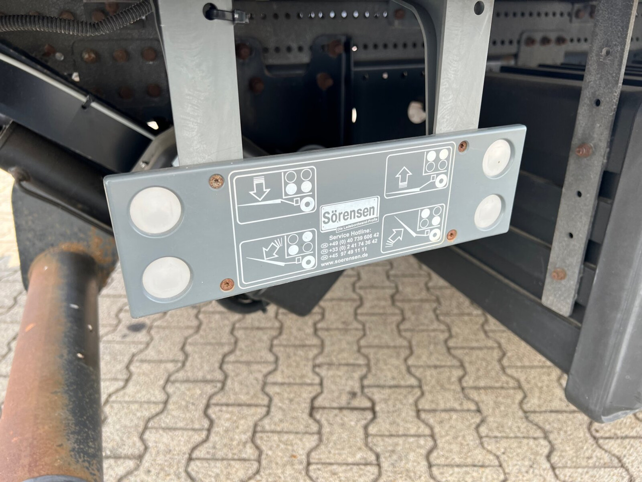 Mercedes-Benz Atego 818/23 L 4x2 Atego 818/23 L 4x2 mit Sörensen LBW - Тентованный грузовик: фото 2 Mercedes-Benz Atego 818/23 L 4x2 Atego 818/23 L 4x2 mit Sörensen LBW - Тентованный грузовик: фото 2