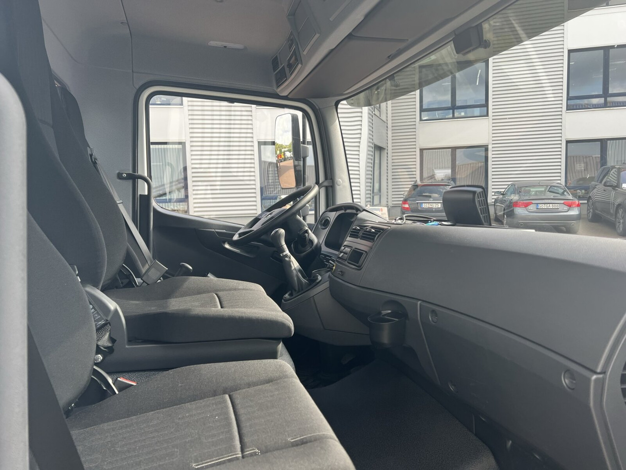 Mercedes-Benz Atego 818 K 4x2 Atego 818 K 4x2, 2x AHK, Meiller-Kipper, mehrfach Vorhanden! - Самосвал: фото 5 Mercedes-Benz Atego 818 K 4x2 Atego 818 K 4x2, 2x AHK, Meiller-Kipper, mehrfach Vorhanden! - Самосвал: фото 5
