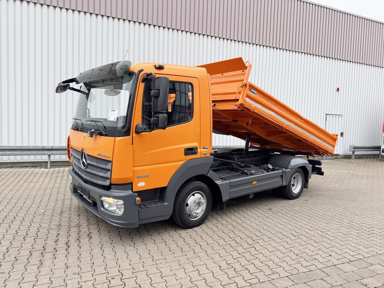 Mercedes-Benz Atego 823 K 4x2 Atego 823 K 4x2, 2x AHK - Самосвал: фото 1 Mercedes-Benz Atego 823 K 4x2 Atego 823 K 4x2, 2x AHK - Самосвал: фото 1