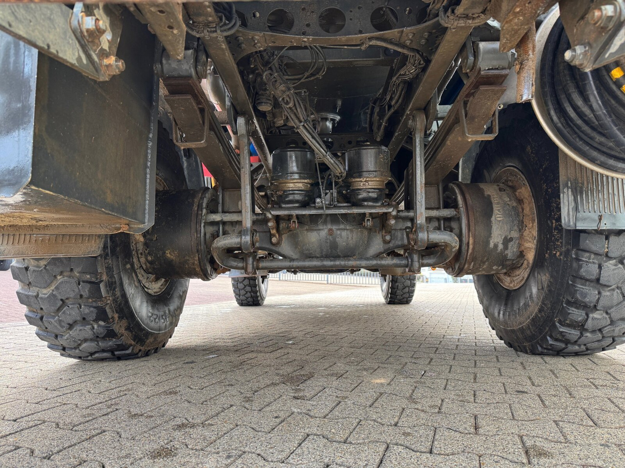 Грузовик-цистерна Mercedes-Benz Axor 1829 A 4x4 Axor 1829 A 4x4, Willig Tank ca. 8500l, 2 Kammern: фото 15