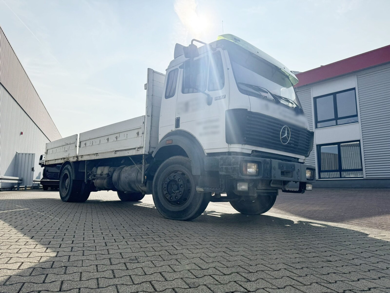 Грузовик бортовой/ Платформа Mercedes-Benz SK 1827L 4x2 SK 1827L 4x2: фото 9