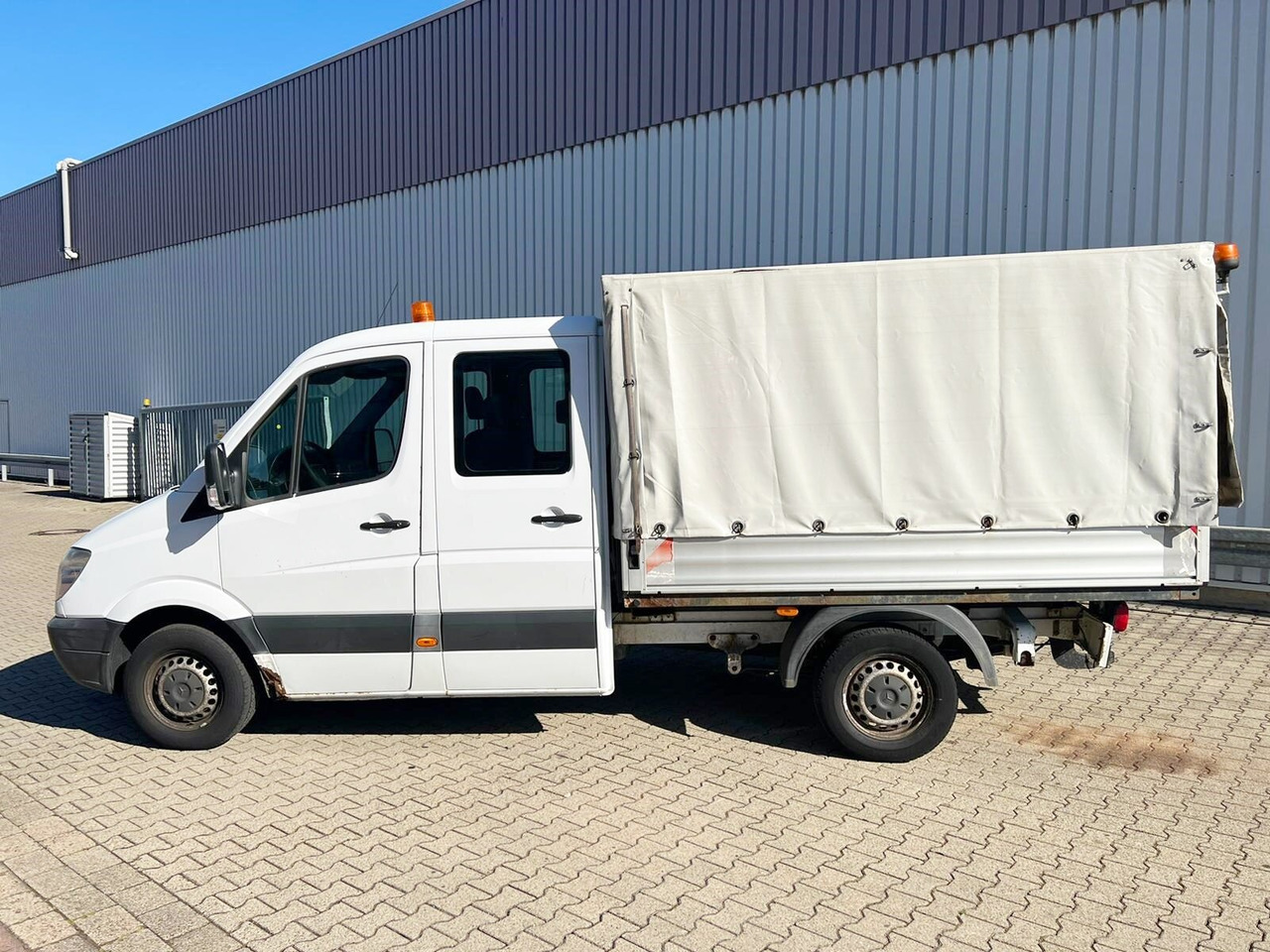 Mercedes-Benz Sprinter 209 CDI 4x2 Doka Sprinter 209 CDI 4x2 Doka - Тентованный фургон, Грузопассажирский фургон: фото 1 Mercedes-Benz Sprinter 209 CDI 4x2 Doka Sprinter 209 CDI 4x2 Doka - Тентованный фургон, Грузопассажирский фургон: фото 1