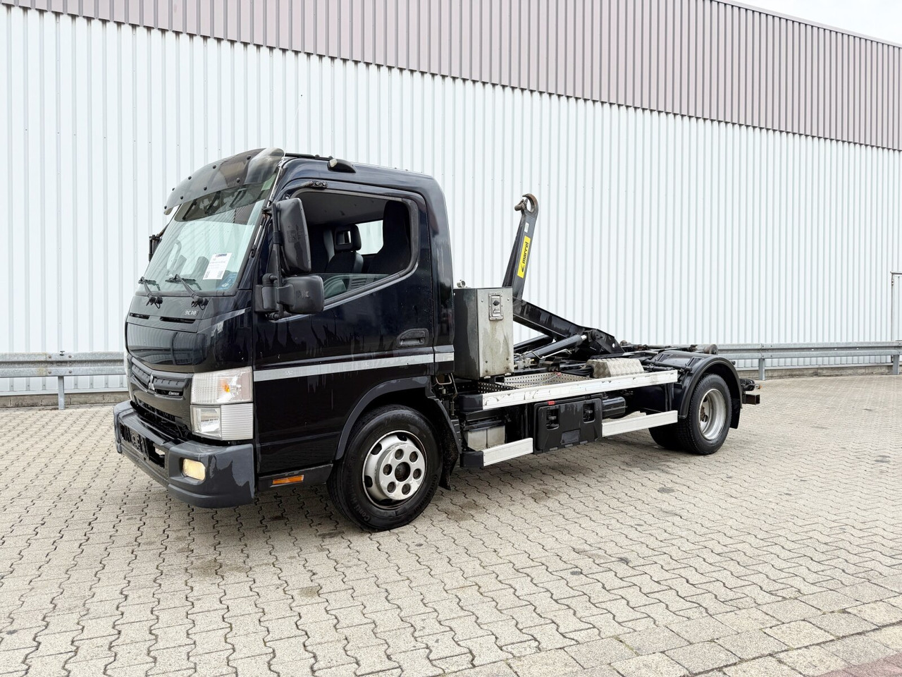 Mitsubishi Canter Fuso 9C18 4x2 Canter Fuso 9C18 4x2, Marrel City Abrollanlage - Крюковой мультилифт: фото 1 Mitsubishi Canter Fuso 9C18 4x2 Canter Fuso 9C18 4x2, Marrel City Abrollanlage - Крюковой мультилифт: фото 1