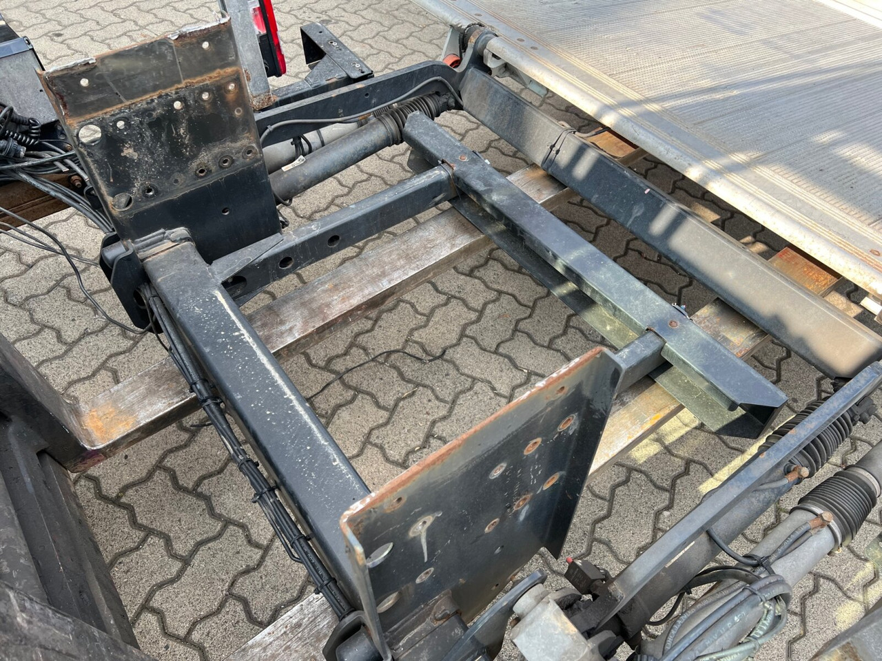 Dhollandia Ladebordwand DH LM15 Dhollandia Ladebordwand DH LM15 - Полуприцеп: фото 5 Dhollandia Ladebordwand DH LM15 Dhollandia Ladebordwand DH LM15 - Полуприцеп: фото 5