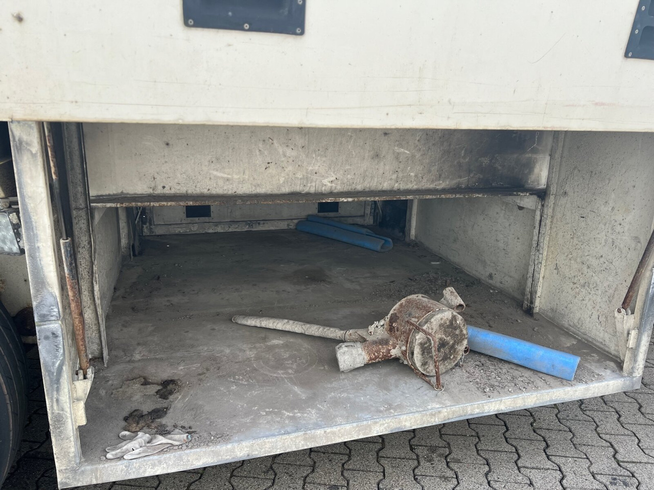 P-393-STI-R-1 KWB, P-393-STI-R-1, 2x Lenkachse, Mörtel-/Estrichauflieger - Полуприцеп: фото 2 P-393-STI-R-1 KWB, P-393-STI-R-1, 2x Lenkachse, Mörtel-/Estrichauflieger - Полуприцеп: фото 2