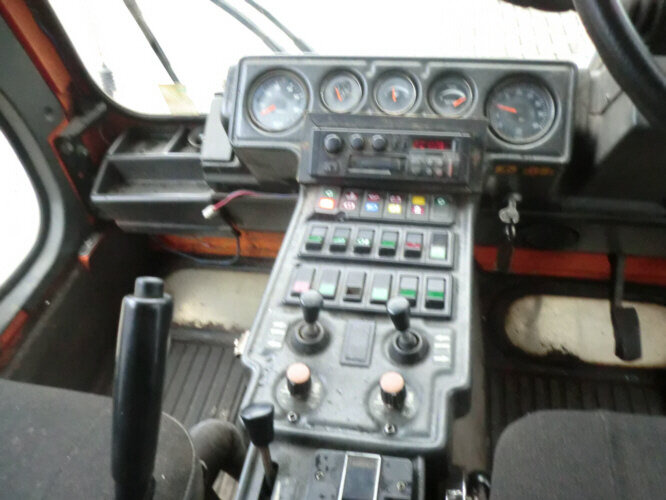 Подметально-уборочная машина Schmidt - SK153SX: фото 10