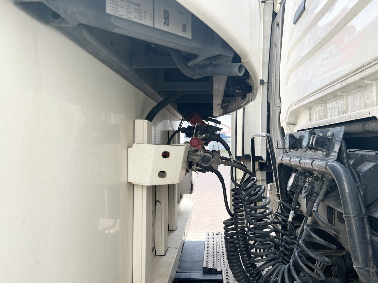 Schmitz Cargobull SKO 24/L-13.4 FP 25 SKO 24/L-13.4 FP 25 45 COOL, Mega, Doppelstock - Полуприцеп-рефрижератор: фото 4 Schmitz Cargobull SKO 24/L-13.4 FP 25 SKO 24/L-13.4 FP 25 45 COOL, Mega, Doppelstock - Полуприцеп-рефрижератор: фото 4