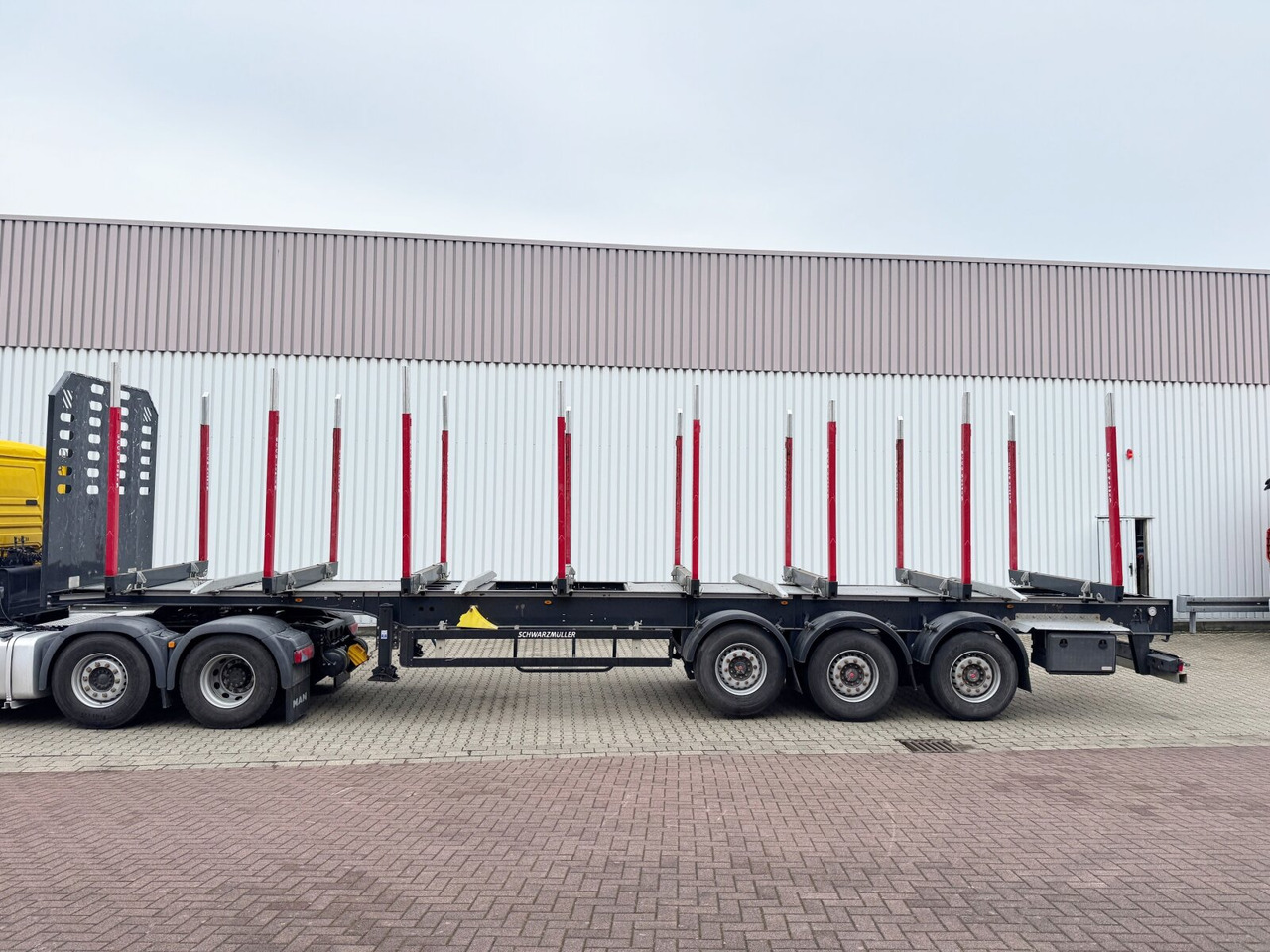 Schwarzmüller 3-Achs Holzauflieger 3-Achs Holzauflieger, Liftachse, MEHRFACH VORHANDEN! - Полуприцеп лесовоз: фото 4 Schwarzmüller 3-Achs Holzauflieger 3-Achs Holzauflieger, Liftachse, MEHRFACH VORHANDEN! - Полуприцеп лесовоз: фото 4