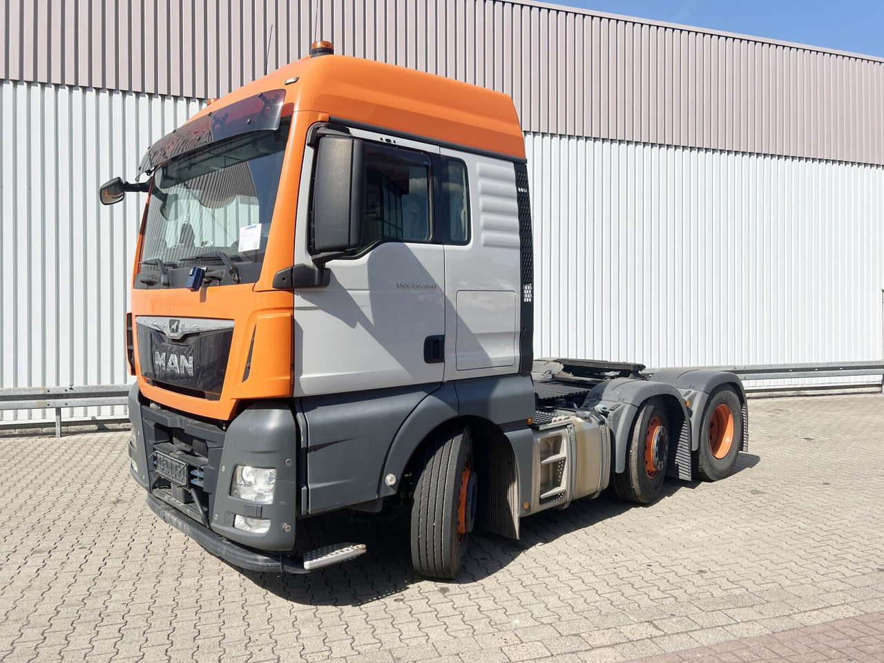 MAN TGX 26.500 6X2/4 BLS TGX 26.500 6X2/4 BLS, Intarder, Vorlauflenk-/lift, Standklima, XXL-Fahrerhaus - Тягач: фото 1 MAN TGX 26.500 6X2/4 BLS TGX 26.500 6X2/4 BLS, Intarder, Vorlauflenk-/lift, Standklima, XXL-Fahrerhaus - Тягач: фото 1
