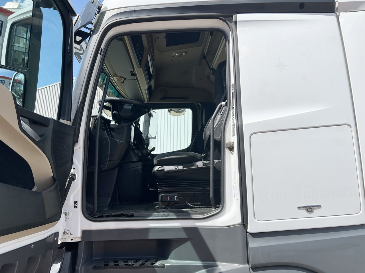 Mercedes-Benz Actros 1842/45 LS 4x2 Actros 1842/45 LS 4x2, 3x VORHANDEN - Тягач: фото 5 Mercedes-Benz Actros 1842/45 LS 4x2 Actros 1842/45 LS 4x2, 3x VORHANDEN - Тягач: фото 5