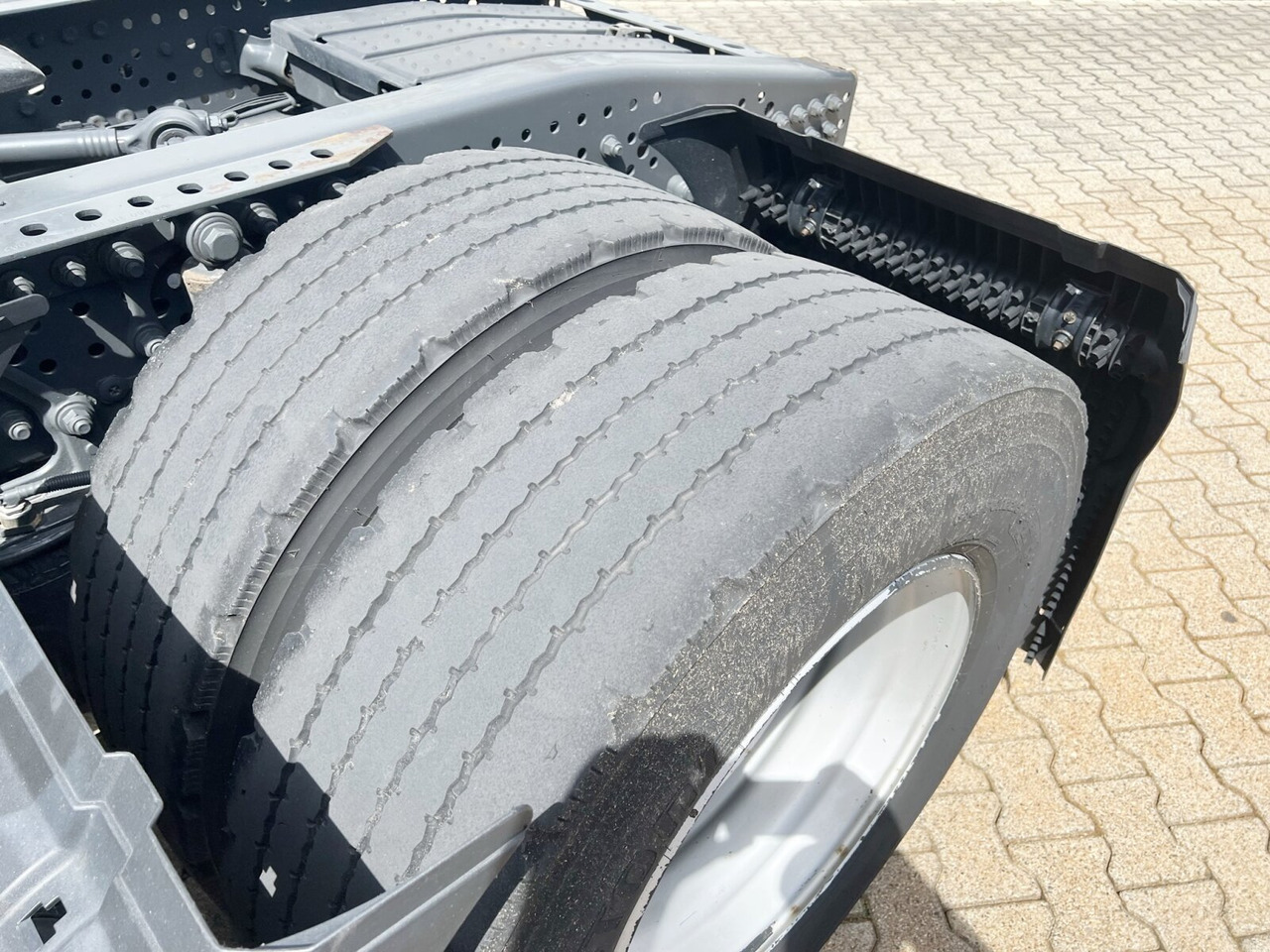 Mercedes-Benz Actros 1842/45 LS 4x2 Actros 1842/45 LS 4x2, 3x VORHANDEN - Тягач: фото 3 Mercedes-Benz Actros 1842/45 LS 4x2 Actros 1842/45 LS 4x2, 3x VORHANDEN - Тягач: фото 3