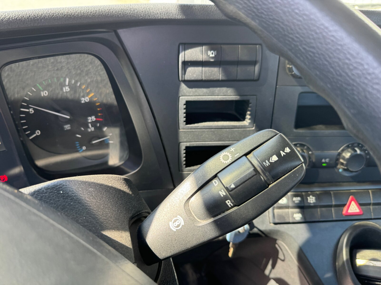 Mercedes-Benz Arocs 3343 S 6x4 Arocs 3343 S 6x4, Full Steel, 3x Vorhanden! - Тягач: фото 3 Mercedes-Benz Arocs 3343 S 6x4 Arocs 3343 S 6x4, Full Steel, 3x Vorhanden! - Тягач: фото 3