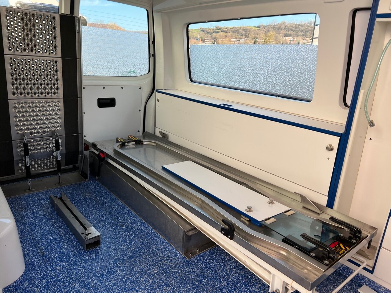 Машина скорой помощи Volkswagen T5 2.5 TDI 4x2 T5 2.5 TDI 4x2, Krankenwagen: фото 11 Машина скорой помощи Volkswagen T5 2.5 TDI 4x2 T5 2.5 TDI 4x2, Krankenwagen: фото 11