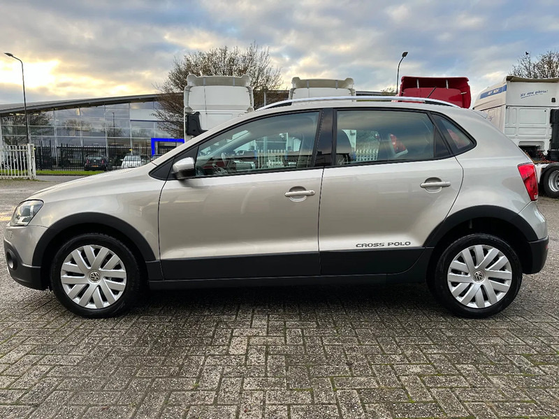 Volkswagen Polo 1.2 TSI CROSS + AUTOMATIC + 101.474 KM + APK/TUV - Хэтчбек: фото 2 Volkswagen Polo 1.2 TSI CROSS + AUTOMATIC + 101.474 KM + APK/TUV - Хэтчбек: фото 2