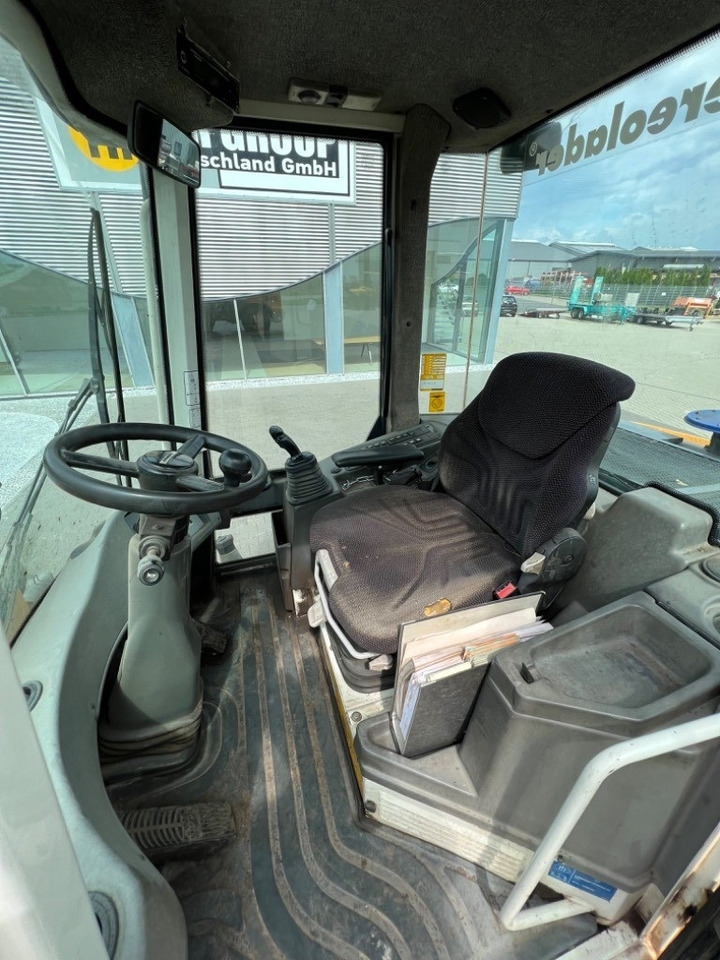 Колёсный погрузчик Liebherr L514 Stereo: фото 13