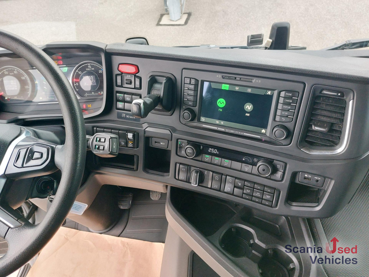 SCANIA R 450 B6x2*4NA Abroller HIAB OPT 20S59 - Крюковой мультилифт: фото 5 SCANIA R 450 B6x2*4NA Abroller HIAB OPT 20S59 - Крюковой мультилифт: фото 5