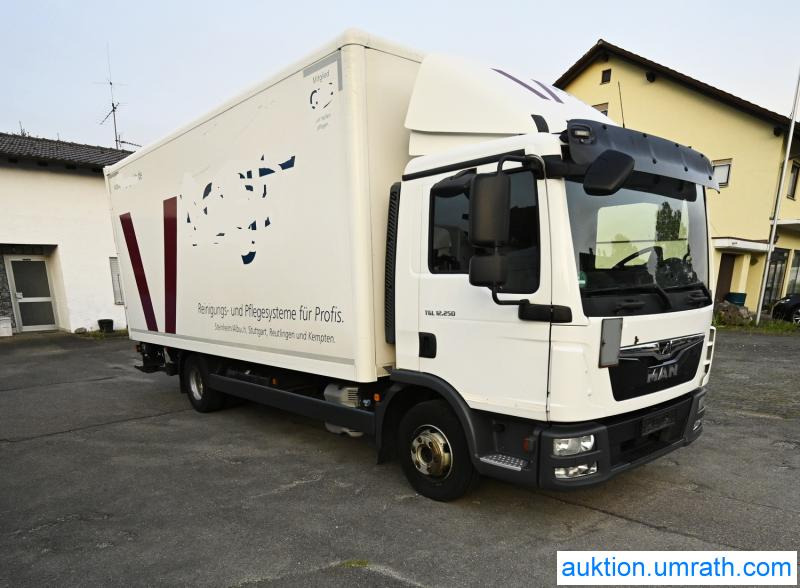 MAN MAN TGL 12.250 4x2 L/BL Koffer Ladebordwand Klimaautomatik NAVI Luftfederung Automatikgetriebe EURO 6 - Грузовик с закрытым кузовом: фото 4 MAN MAN TGL 12.250 4x2 L/BL Koffer Ladebordwand Klimaautomatik NAVI Luftfederung Automatikgetriebe EURO 6 - Грузовик с закрытым кузовом: фото 4