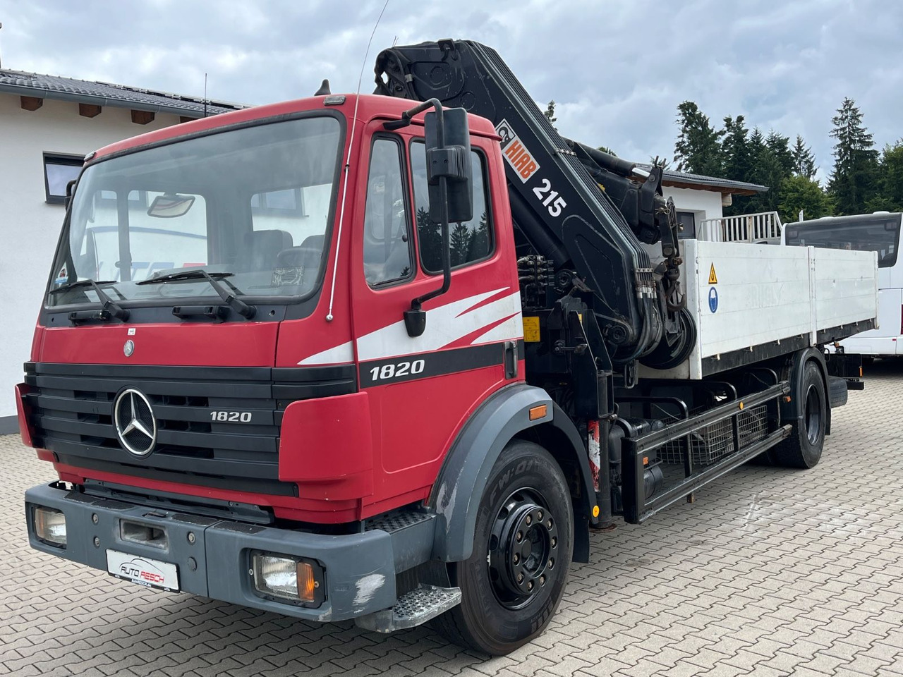 Mercedes-Benz SK 1820 mit HIAB 215-5 mit Jib und Winde - Грузовик бортовой/ Платформа, Автоманипулятор: фото 4 Mercedes-Benz SK 1820 mit HIAB 215-5 mit Jib und Winde - Грузовик бортовой/ Платформа, Автоманипулятор: фото 4