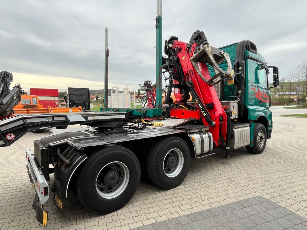 Mercedes-Benz Arocs 2663 6x4 mit Epsilon S260Z Langholzkran - Тягач: фото 3 Mercedes-Benz Arocs 2663 6x4 mit Epsilon S260Z Langholzkran - Тягач: фото 3