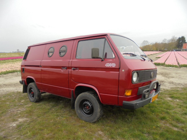 VOLKSWAGEN T3 Syncro 4X4 1.9 TD Wie neu! - Кастенваген: фото 2 VOLKSWAGEN T3 Syncro 4X4 1.9 TD Wie neu! - Кастенваген: фото 2