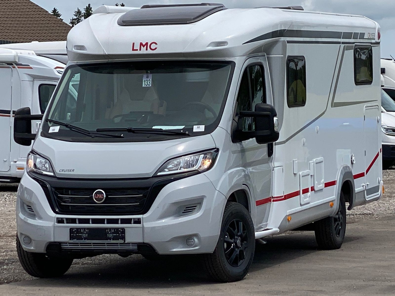 LMC Cruiser V 646 G, SAT, Navi, Sondermodell,16 Zoll - Полуинтегрированный автодом: фото 3 LMC Cruiser V 646 G, SAT, Navi, Sondermodell,16 Zoll - Полуинтегрированный автодом: фото 3