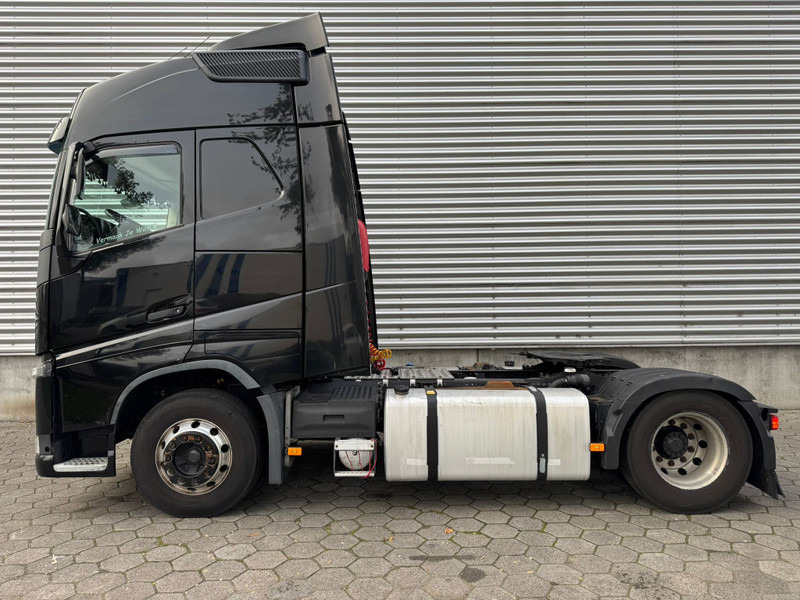 Volvo FH 420 / I-Shift / ADR / 2 Tanks / Euro 6 / NL Truck - Тягач: фото 5 Volvo FH 420 / I-Shift / ADR / 2 Tanks / Euro 6 / NL Truck - Тягач: фото 5
