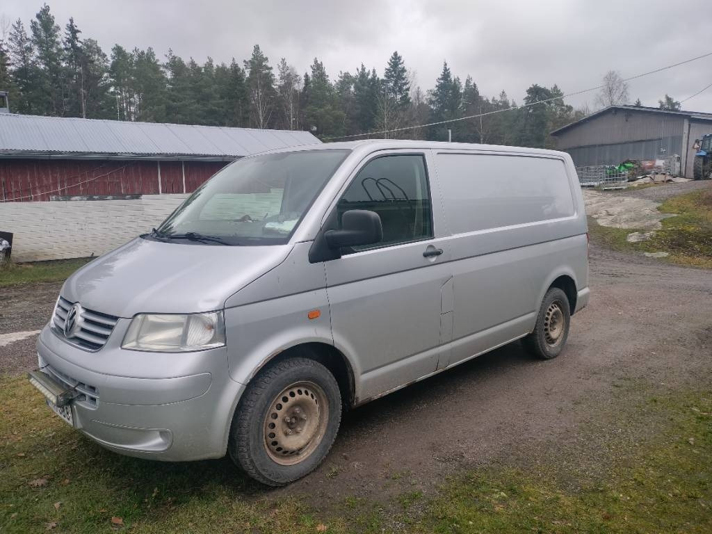 VW Transporter 1.9 TDI - Легковой фургон: фото 1 VW Transporter 1.9 TDI - Легковой фургон: фото 1