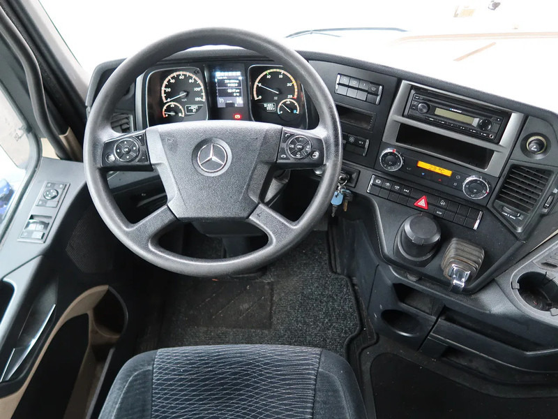 Фото интерьера 3: Тягач Mercedes-Benz Actros 1842 Euro 5, Big Space, TUV, Automatic, NL Truck TOP!