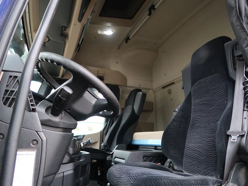 Фото интерьера 1: Тягач Mercedes-Benz Actros 1842 Euro 5, Big Space, TUV, Automatic, NL Truck TOP!