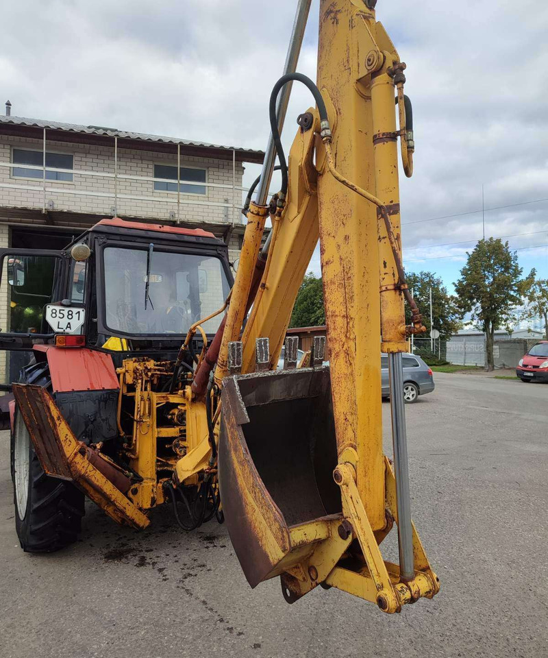 MTZ 82.1 - Экскаватор-погрузчик: фото 4 MTZ 82.1 - Экскаватор-погрузчик: фото 4