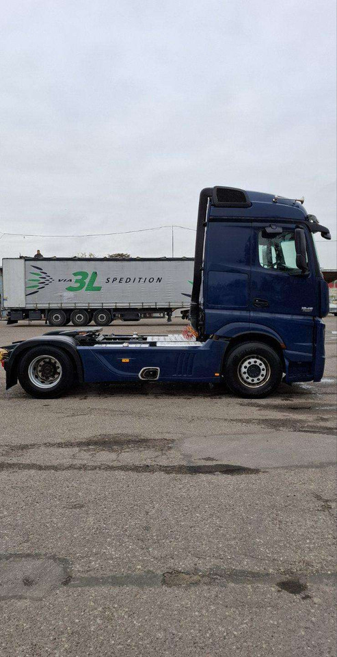 Тягач Mercedes-Benz Actros: фото 8