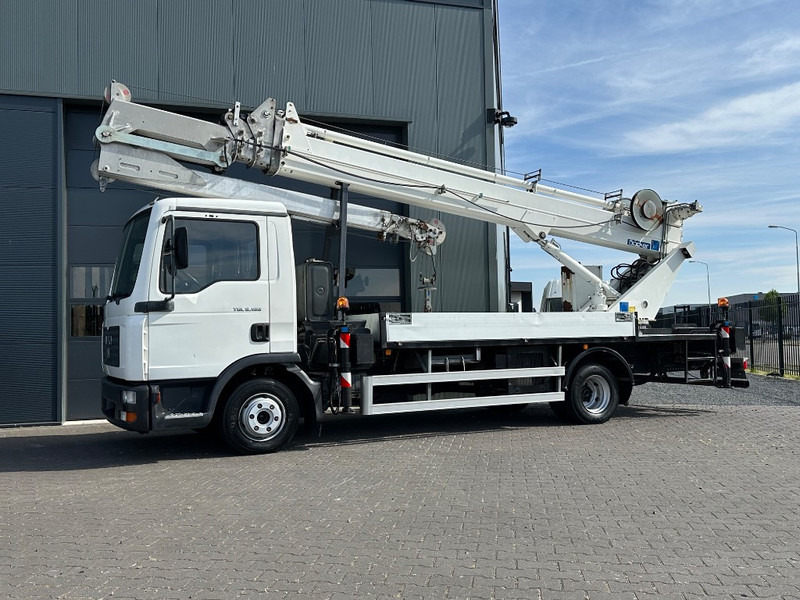 Böcker AK 32/1500 SPS Truck Crane,28.694 km!,3.926 hours! - Вседорожный кран: фото 1 Böcker AK 32/1500 SPS Truck Crane,28.694 km!,3.926 hours! - Вседорожный кран: фото 1
