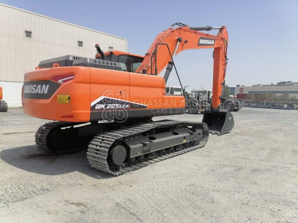 DOOSAN DX225 LCA – CHAIN EXCAVATOR OPERATING WEIGHT 22 TON APPROX. WITH BUCKET 1.08 Cu.M BUCKET ( HEAVY DUTY) MY2022 - Гусеничный экскаватор: фото 5 DOOSAN DX225 LCA – CHAIN EXCAVATOR OPERATING WEIGHT 22 TON APPROX. WITH BUCKET 1.08 Cu.M BUCKET ( HEAVY DUTY) MY2022 - Гусеничный экскаватор: фото 5