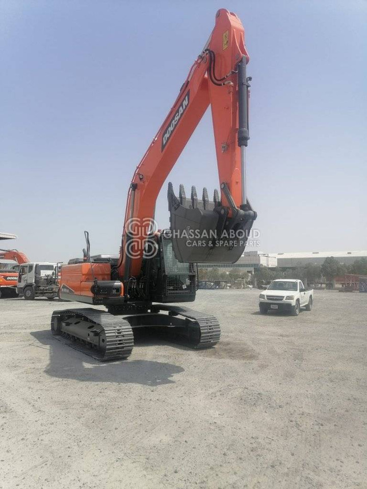 DOOSAN DX225 LCA – CHAIN EXCAVATOR OPERATING WEIGHT 22 TON APPROX. WITH BUCKET 1.08 Cu.M BUCKET ( HEAVY DUTY) MY2022 - Гусеничный экскаватор: фото 3 DOOSAN DX225 LCA – CHAIN EXCAVATOR OPERATING WEIGHT 22 TON APPROX. WITH BUCKET 1.08 Cu.M BUCKET ( HEAVY DUTY) MY2022 - Гусеничный экскаватор: фото 3