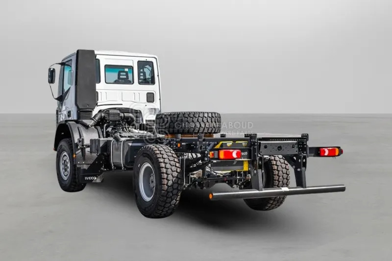 Iveco Euro Cargo ML150 4x4 Chassis - Грузовик-шасси: фото 3 Iveco Euro Cargo ML150 4x4 Chassis - Грузовик-шасси: фото 3