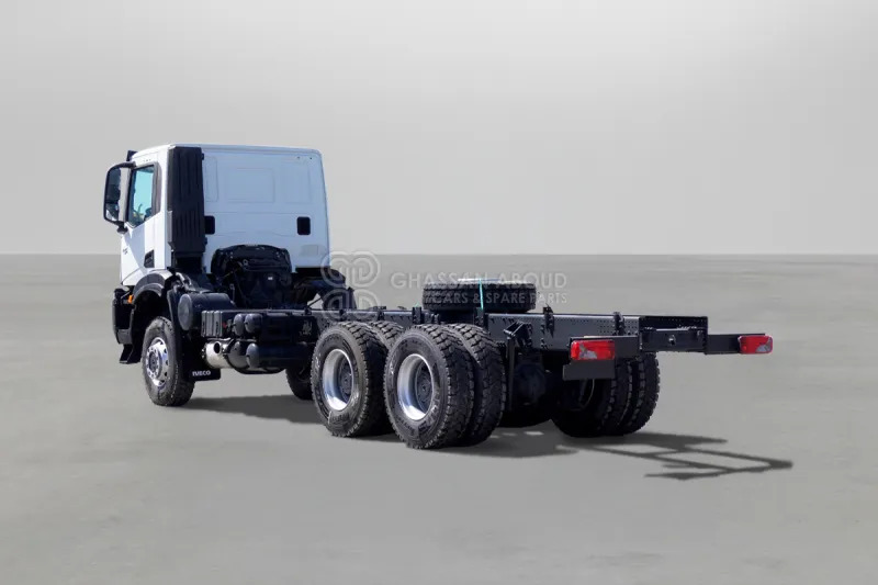 Iveco T-WAY AD380T47H 6X6 R22.5 Tyres Chassis - Грузовик-шасси: фото 3 Iveco T-WAY AD380T47H 6X6 R22.5 Tyres Chassis - Грузовик-шасси: фото 3
