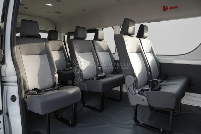 Микроавтобус, Пассажирский фургон Toyota Hiace: фото 7