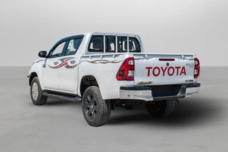 Toyota Hilux 4X4 Double Cabin - Пикап, Грузопассажирский фургон: фото 5 Toyota Hilux 4X4 Double Cabin - Пикап, Грузопассажирский фургон: фото 5