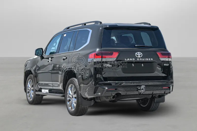 Toyota Land Cruiser 300 - Внедорожник: фото 4 Toyota Land Cruiser 300 - Внедорожник: фото 4