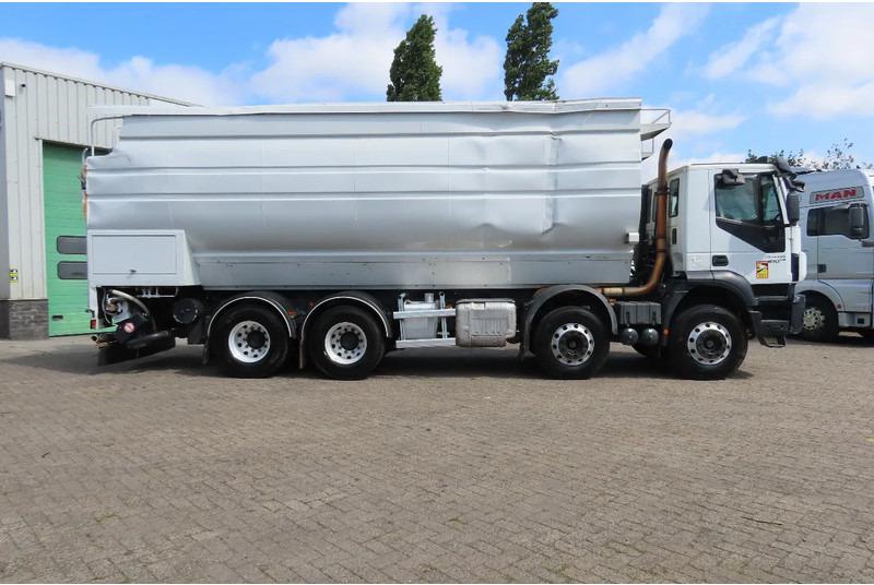 Грузовик-цистерна Iveco Eurotrakker 410 8x4. Light damages, 100% all working. 100% drivable: фото 5